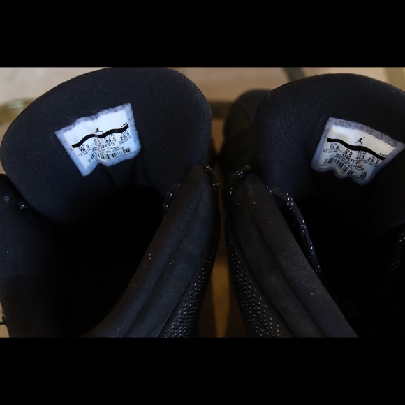 Jordan Black Cat 13s w/Jordan Memorabilia SZ 10.5